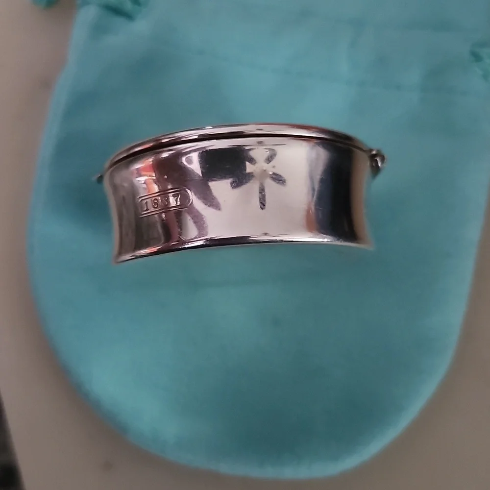 Tiffany & Co. 1837 Sterling Silver Round Pill Trinket Box With Blue Pouch - Picture 6 of 15